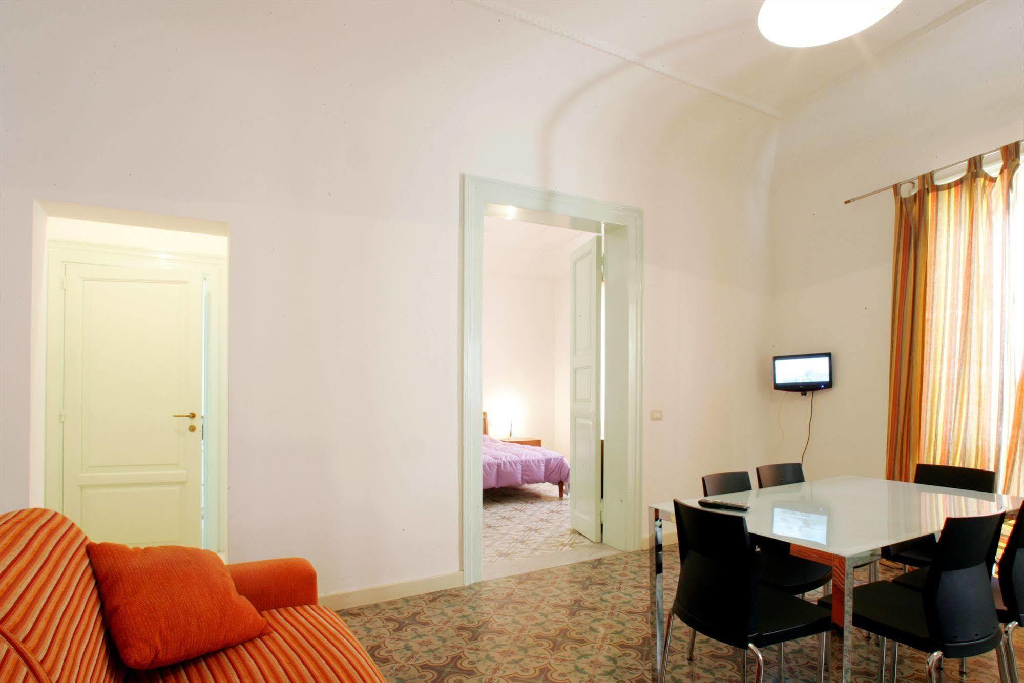 Апартаменты Mansarda Con Terrazzo Трапани Экстерьер фото
